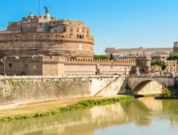 Rome: City Walking Tour + Castel Sant'Angelo Entry Ticket with Audio Guide